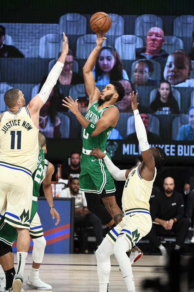 但他在防守 但他在防守