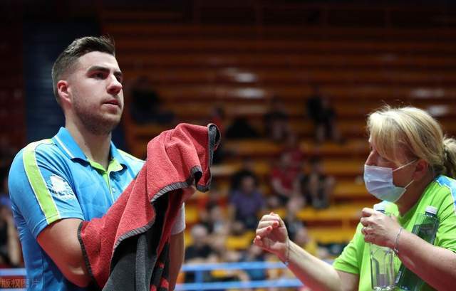 专业人士的 专业人士的