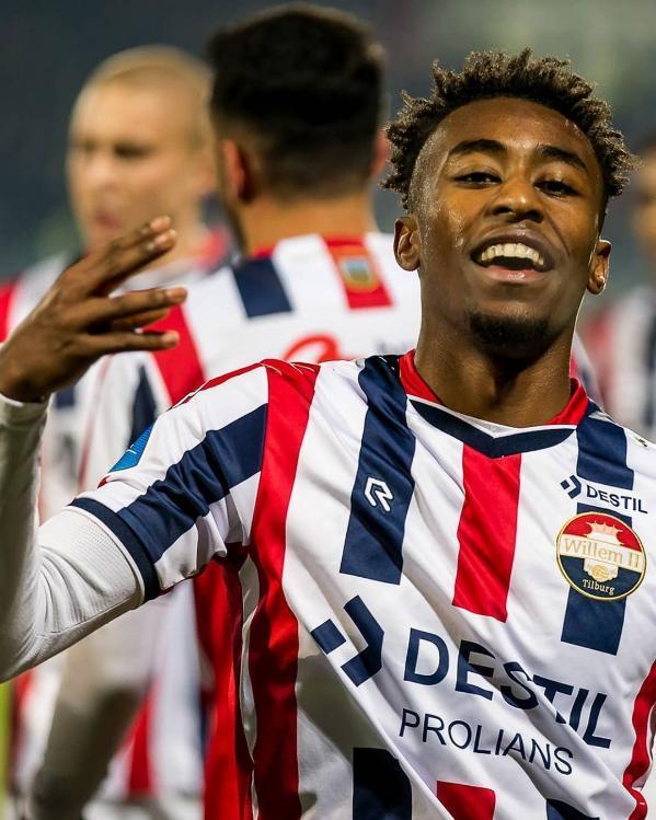 赛季中的反 赛季中的反